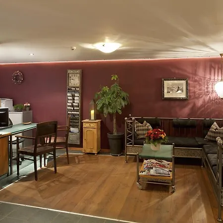 22 Summits Aparthotel
