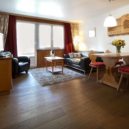 22 Summits Aparthotel