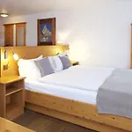 22 Summits Hotel apartamentowy 3*