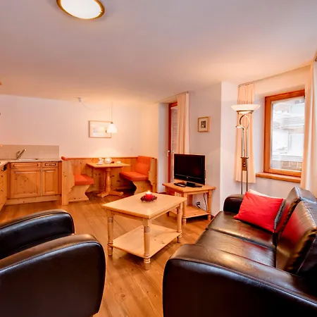 22 Summits Aparthotel